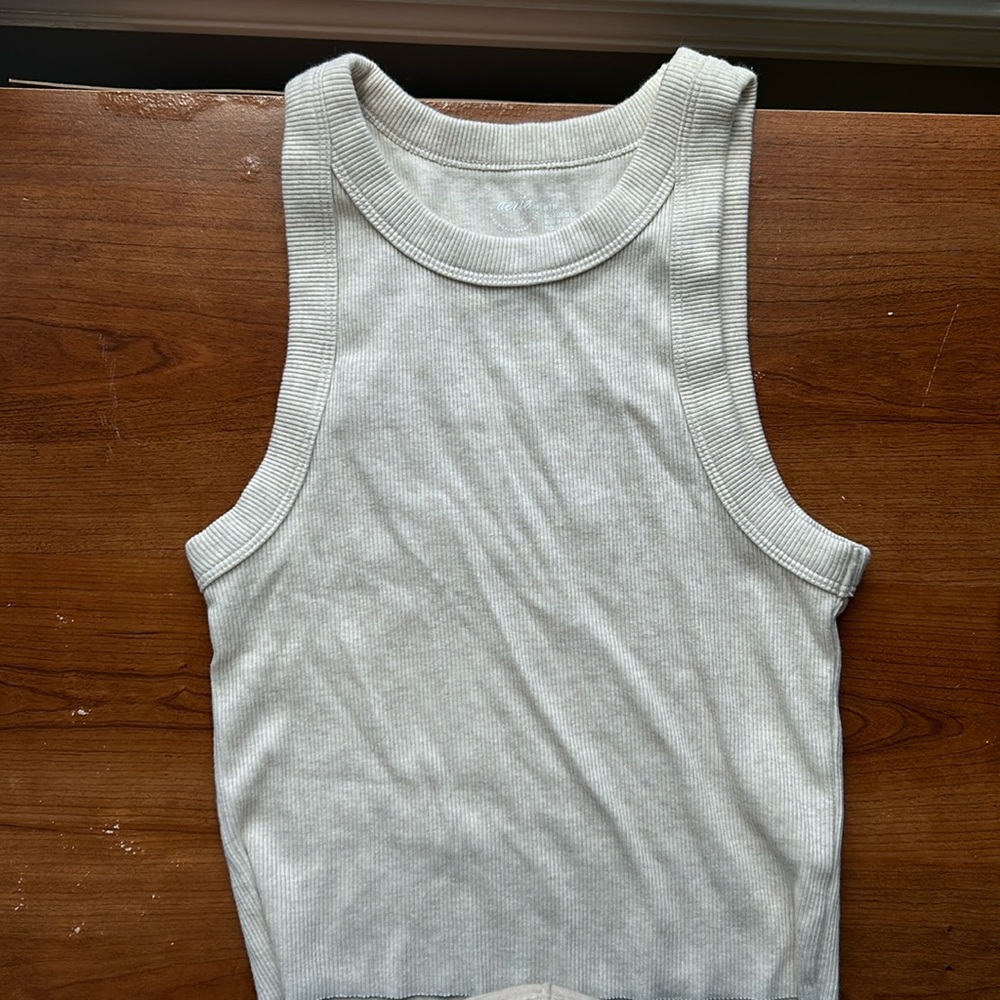 Aerie soft tank.  Size medium